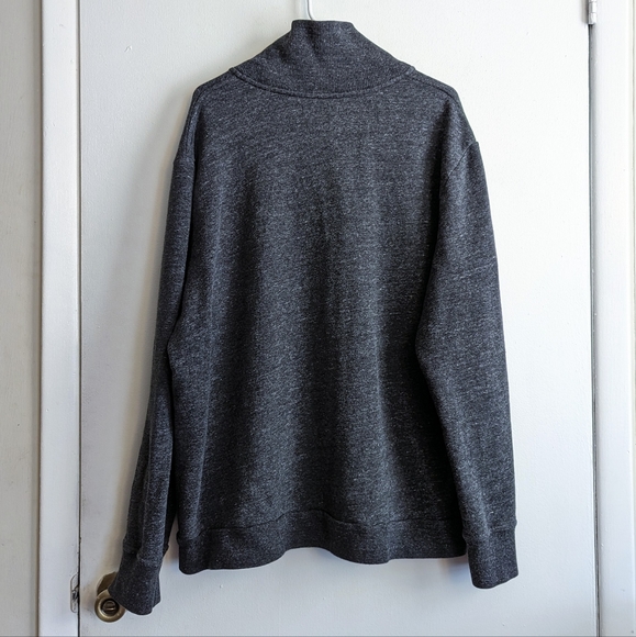 Men's Banana Republic Sweater - Picture 2 of 5